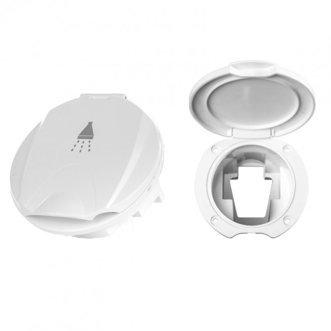 Showerhead case with cover Plastimo