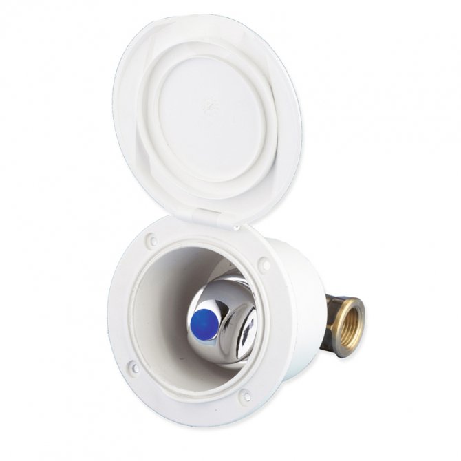 Case with cold water tap