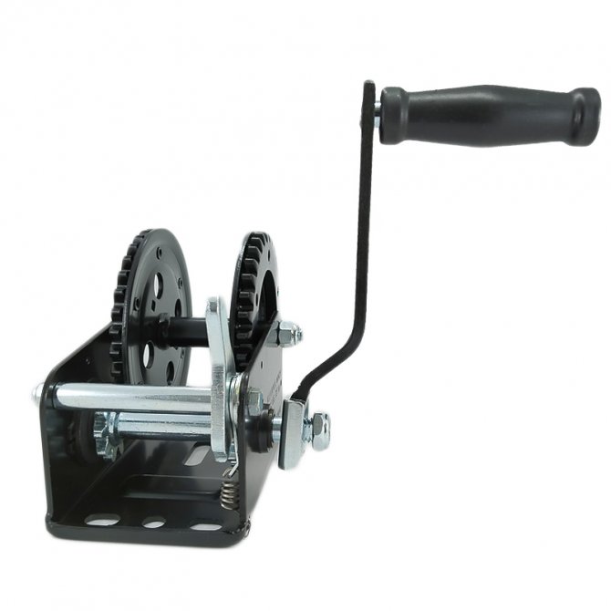 Trailer winch double gear