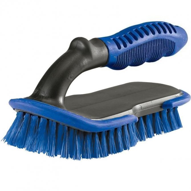 Βούρτσα χειρός με λαβή TREM