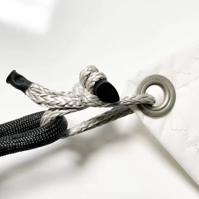 Adjustable textile shackle Nodus
